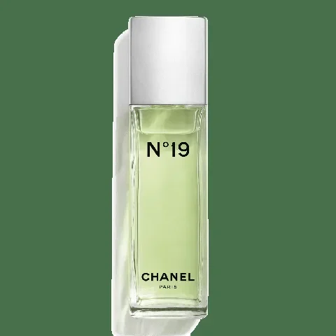 Chanel N°19 Eau de Toilette (2023) parfüm şişesi