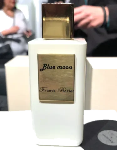 Franck Boclet Blue Moon parfüm şişesi