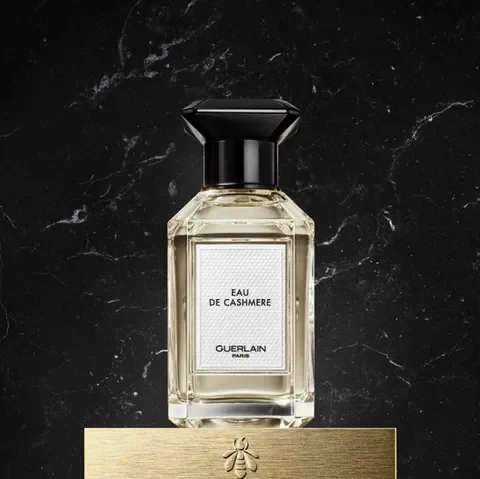 Guerlain Eau de Cashmere parfüm şişesi