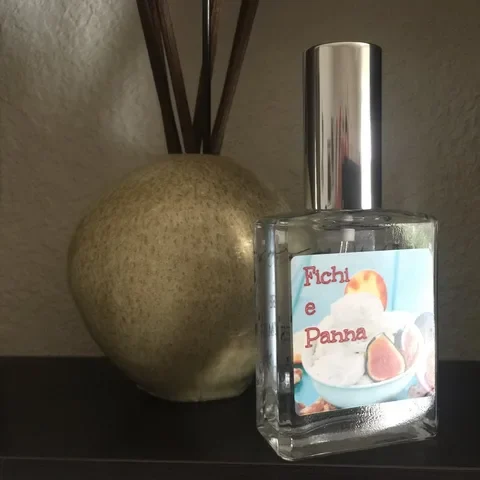 Kyse Perfumes Fichi e Panna parfüm şişesi