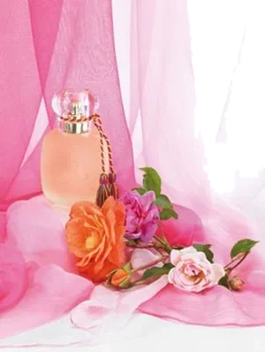 Les Parfums de Rosine Rose Kashmirie parfüm şişesi