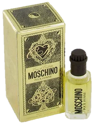 Moschino Pour Homme parfüm şişesi