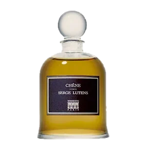 Serge Lutens Chene parfüm şişesi